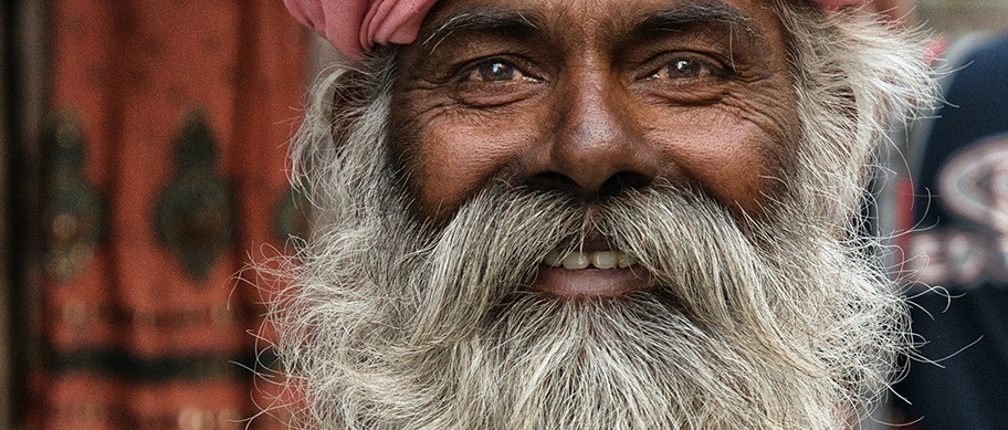 Man uit India met baard